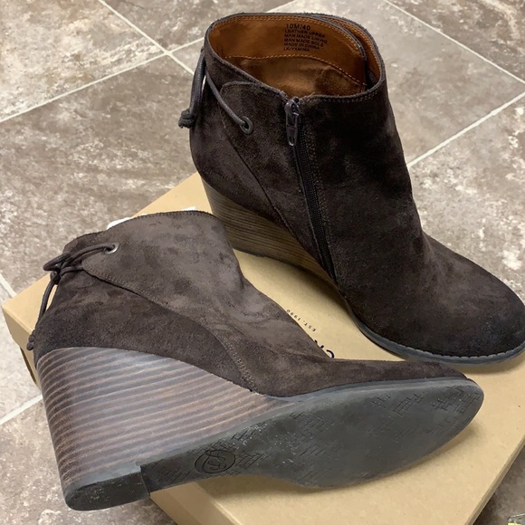 Lucky Brand brown wedge bootie - Picture 2 of 4